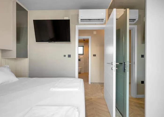 8 Eight With 2 Pools - Vodice فيلة سريما