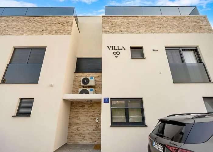 8 Eight With 2 Pools - Vodice فيلة *