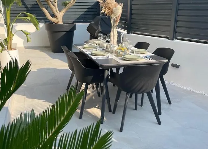 8 Eight With 2 Pools - Vodice فيلة سريما